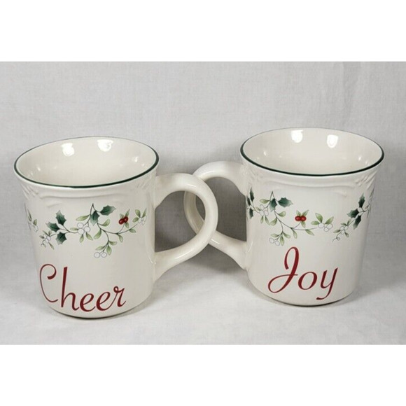 2 Pfaltzgraff Winterberry Coffee Mugs Christmas Cheer Joy Stoneware 12 Oz NEW - Picture 3 of 11